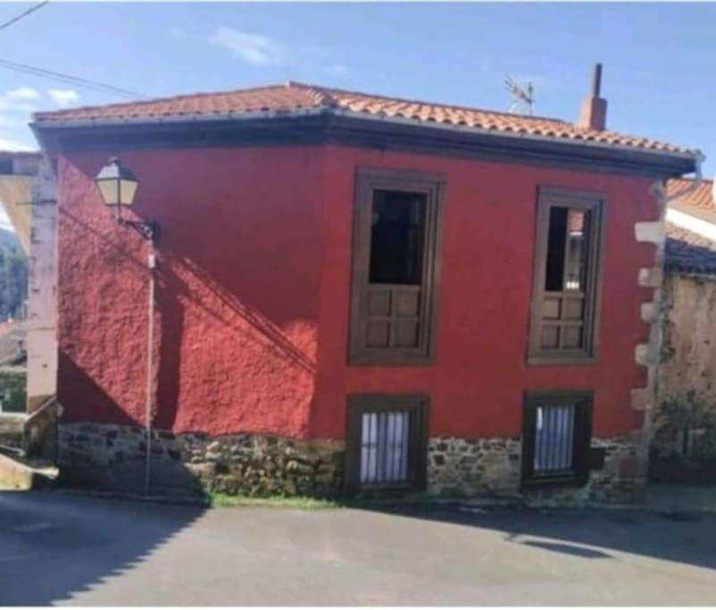La Casina Roja - Santolaya De Cabranes Villa Arboleya Dış mekan fotoğraf